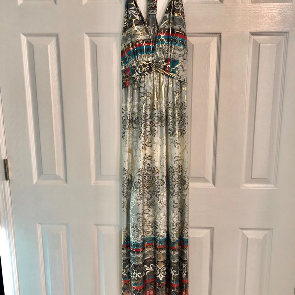 Shoreline Metallic Halter Maxi Dress - Beautiful! - Picture 2 of 8